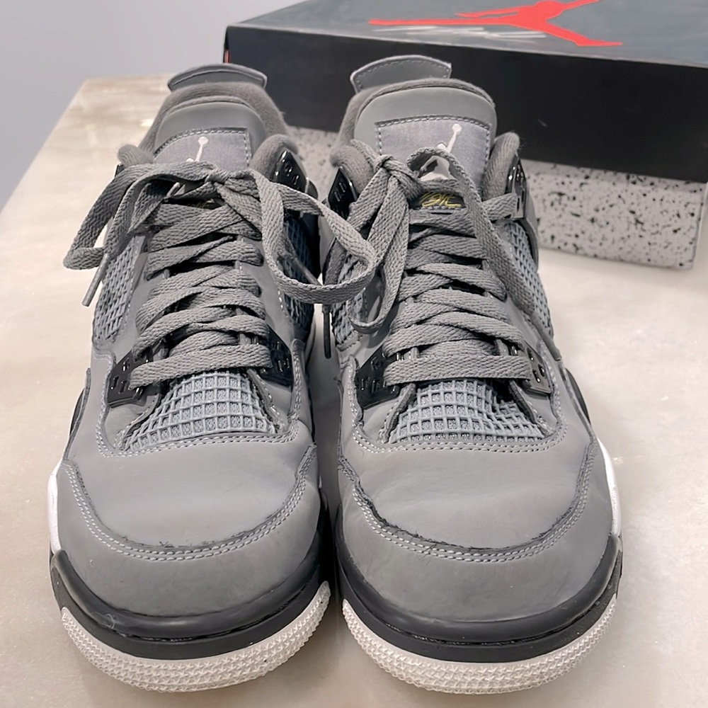 Air Jordan 4